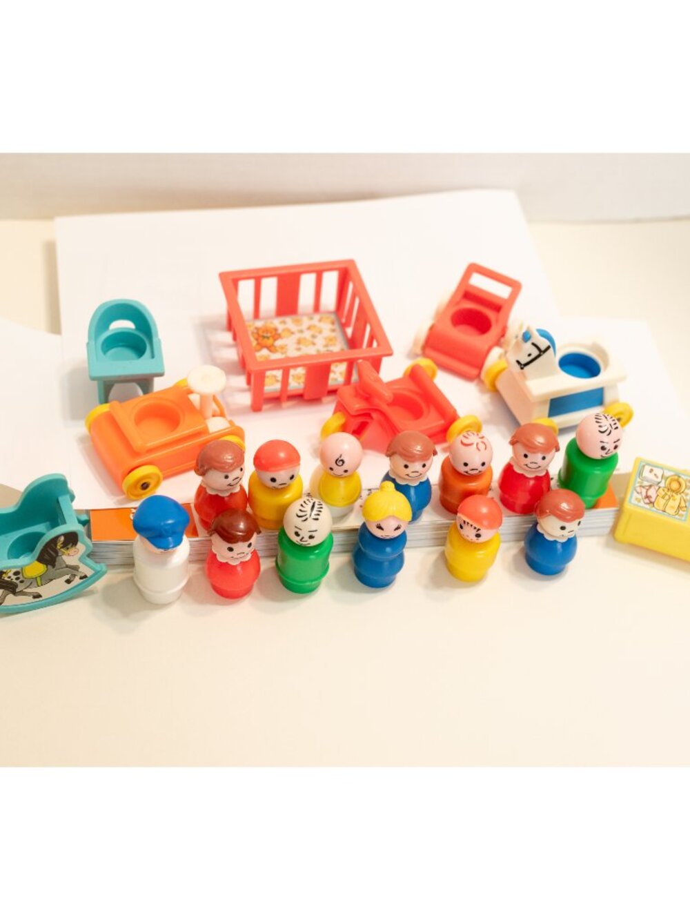 Vintage Fisher Price Little People Furniture Nursery Baby Crib Chair Tricycle - Picture 4 of 15